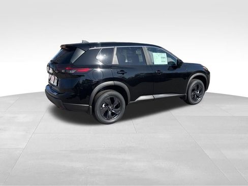 New 2026 Nissan Rogue SV FWD image 4