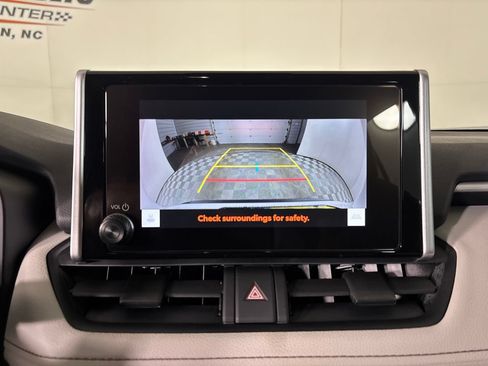 Used 2025 Toyota RAV4 XLE w/ Convenience Package FWD image 20