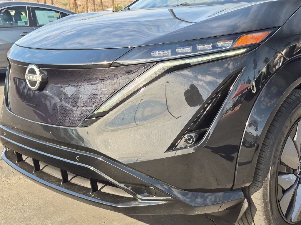 Used 2023 Nissan Ariya AWD image 8