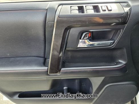 Used 2018 Toyota 4Runner TRD Off-Road Premium image 22