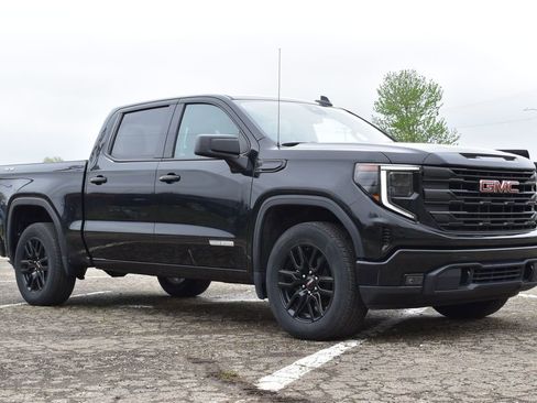 Used 2024 GMC Sierra 1500 Elevation image 3