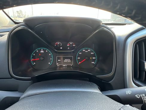 Used 2022 Chevrolet Colorado LT w/ LT Convenience Package image 28