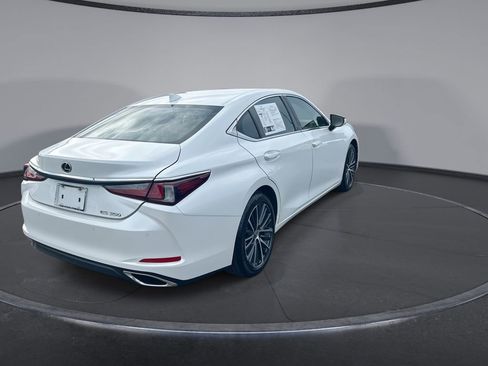 Used 2025 Lexus ES 350 w/ Premium Package FWD image 11