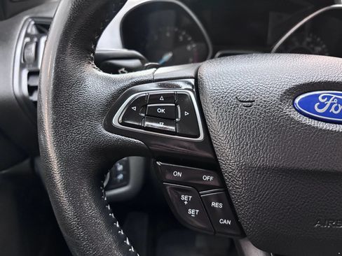 Used 2017 Ford Escape SE w/ Equipment Group 201A AWD/4WD image 14