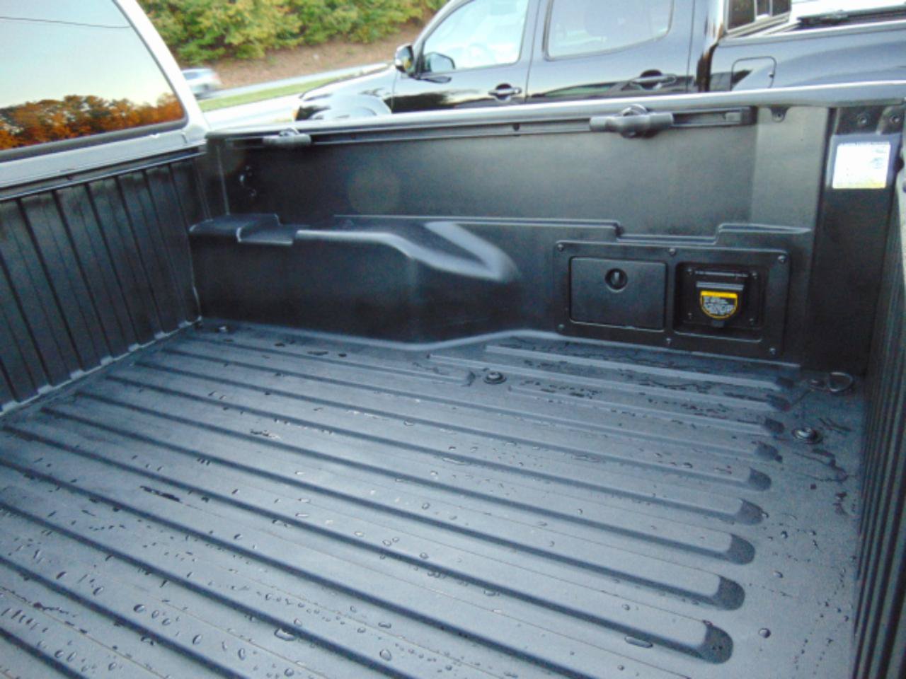 Used 2014 Toyota Tacoma 4x4 Double Cab w/ TRD Off-Road Package image 8