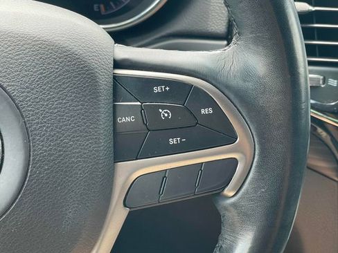 Used 2020 Jeep Grand Cherokee Altitude image 13