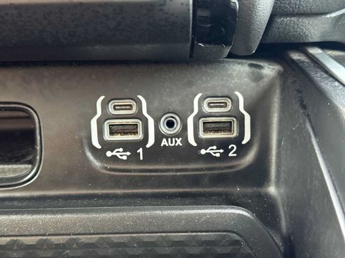 Used 2023 RAM 1500 Big Horn AWD/4WD image 29
