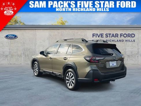 Used 2025 Subaru Outback Premium image 7