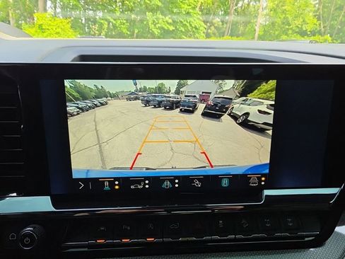 Certified 2023 Chevrolet Silverado 1500 ZR2 w/ Technology Package AWD/4WD image 19
