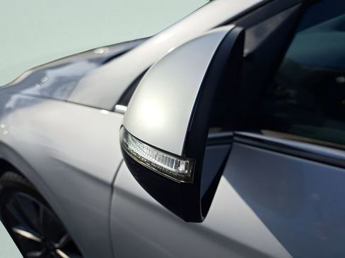 Used 2018 Hyundai Ioniq Limited image 4