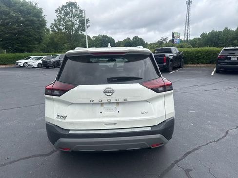 Used 2023 Nissan Rogue SV w/ SV Premium B Package FWD image 7