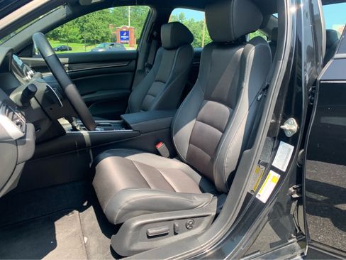Used 2019 Honda Accord Sport image 12
