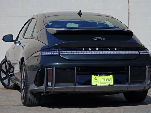 Used 2023 Hyundai Ioniq 6 SE AWD/4WD image 5