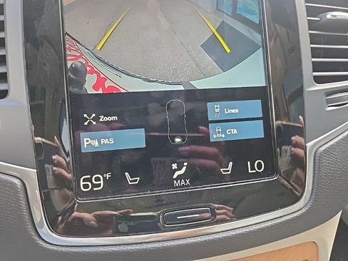 Used 2021 Volvo XC90 T6 Momentum image 54