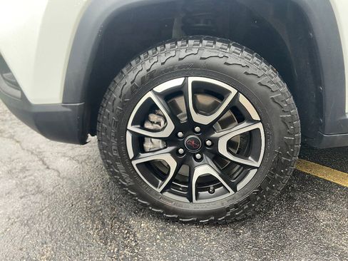 Used 2025 Jeep Compass Trailhawk AWD/4WD image 28