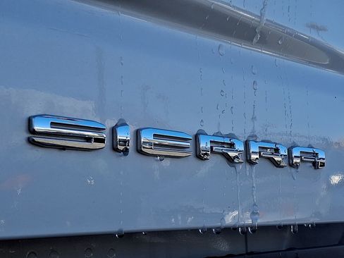 Used 2024 GMC Sierra 1500 Denali w/ Denali Reserve Package image 32