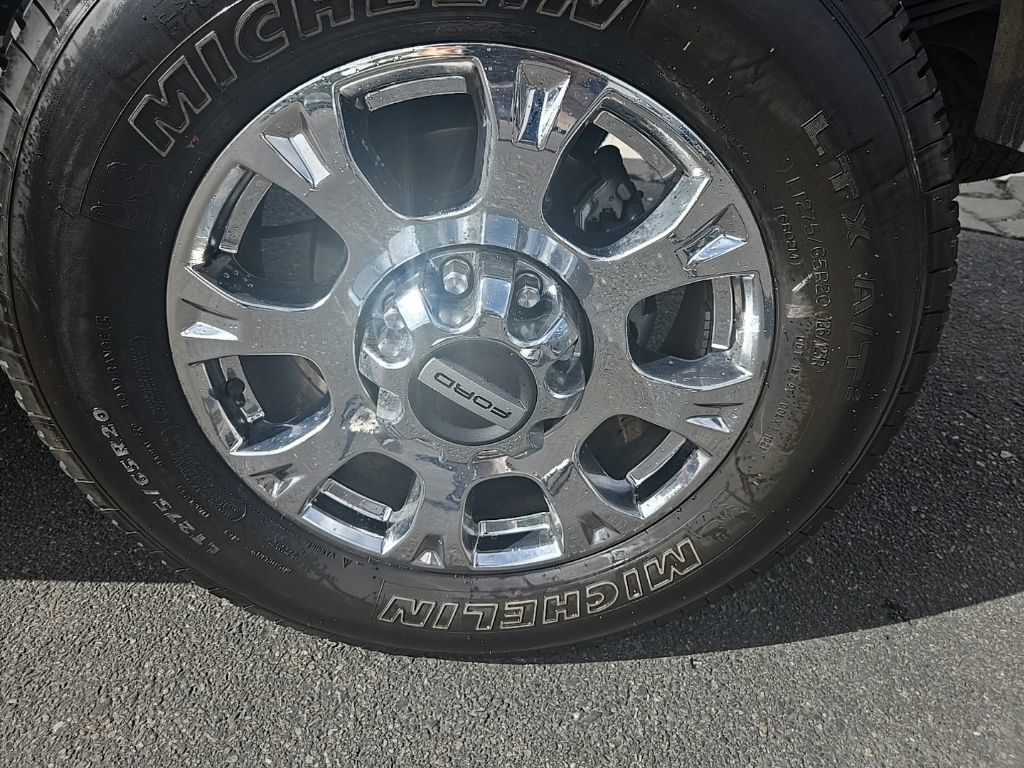 Used 2021 Ford F350 Lariat w/ Chrome Package AWD/4WD image 38