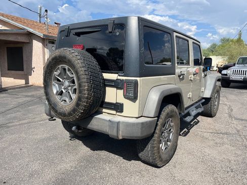 Used 2017 Jeep Wrangler Unlimited Rubicon w/ Connectivity Group AWD/4WD image 3