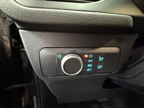 Used 2020 Ford Escape SE image 22