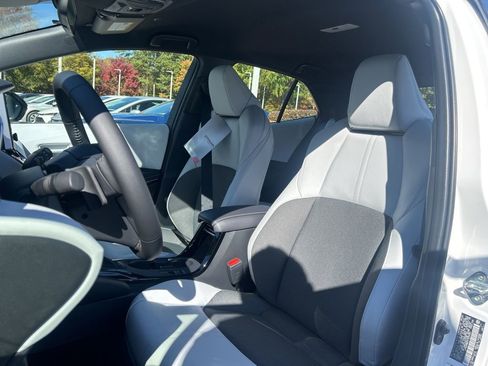 New 2026 Toyota Corolla XSE image 3