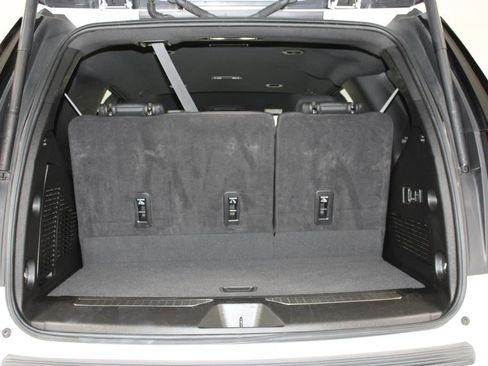 Used 2024 GMC Yukon Denali RWD image 16