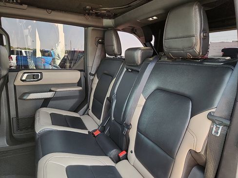 Used 2023 Ford Bronco Wildtrak AWD/4WD image 6