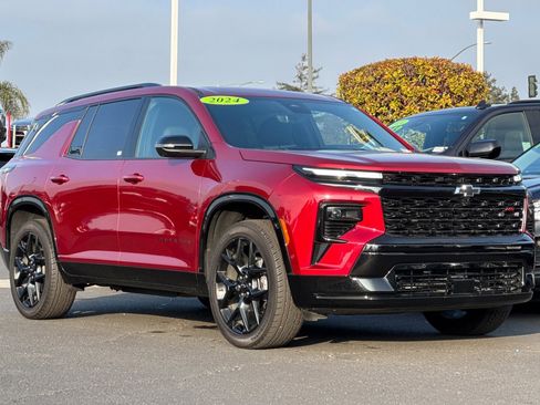 Used 2024 Chevrolet Traverse RS w/ LPO, Floor Liner Package image 2