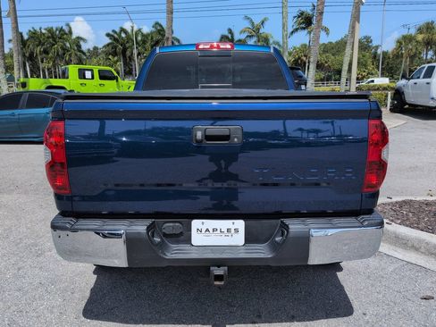 Used 2015 Toyota Tundra SR5 w/ SR5 Upgrade Package AWD/4WD image 6