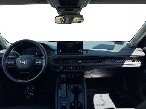 Used 2023 Honda Accord EX image 10