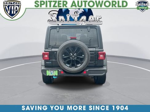 Used 2022 Jeep Wrangler Unlimited Sahara AWD/4WD image 8