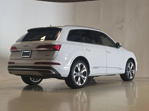 Used 2023 Audi Q7 3.0T Premium Plus w/ Premium Plus Package AWD/4WD image 5
