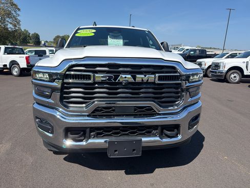 Certified 2026 RAM 2500 Big Horn AWD/4WD image 2