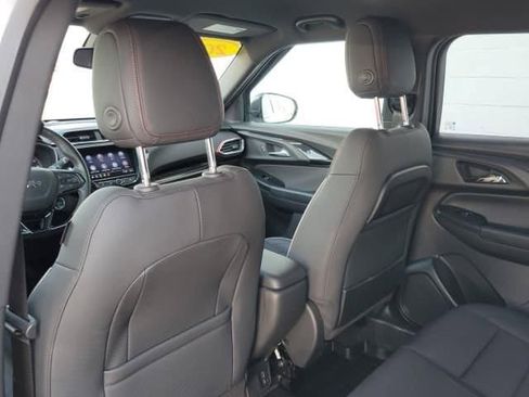 Used 2023 Chevrolet TrailBlazer RS w/ Convenience Package AWD/4WD image 12