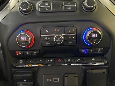 Used 2020 Chevrolet Silverado 2500 LTZ w/ LTZ Premium Package image 14