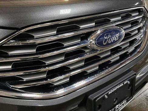 Used 2020 Ford Edge SEL image 32