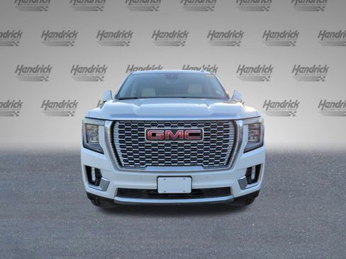 Used 2023 GMC Yukon XL Denali w/ Denali Reserve Package image 8