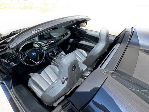 Used 2019 BMW i8 Roadster AWD/4WD image 14