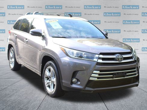 Used 2018 Toyota Highlander Limited image 3