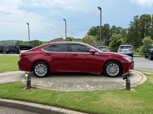 Used 2015 Lexus ES 350 w/ Luxury Package FWD image 8
