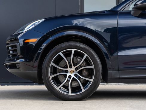Certified 2023 Porsche Cayenne Platinum Edition AWD/4WD image 13