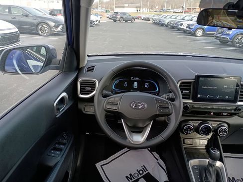 New 2026 Hyundai Venue SEL image 20