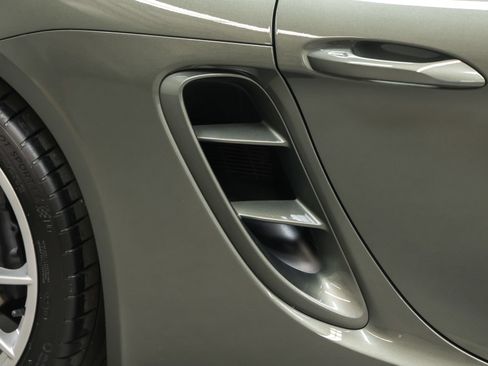 Certified 2025 Porsche 718 Cayman RWD image 14