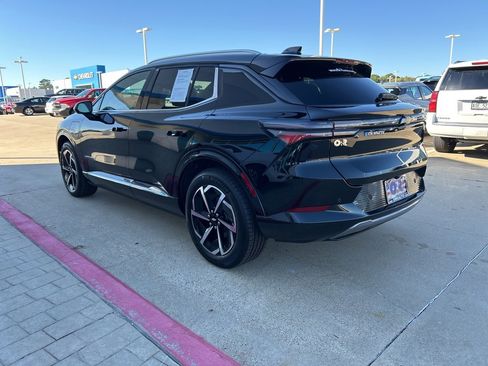 Used 2025 Chevrolet Equinox EV LT w/ Convenience Package image 10