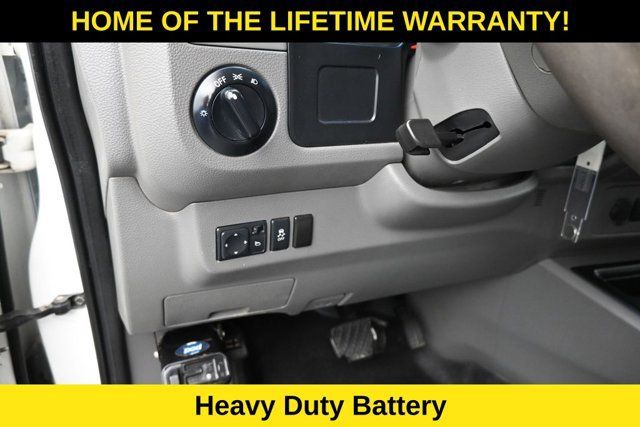 Used 2013 Nissan NV 2500 SV w/ Technology Pkg RWD image 16