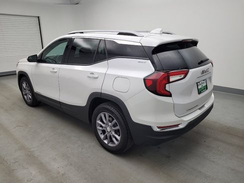 Used 2023 GMC Terrain SLT w/ Tech Package FWD image 3