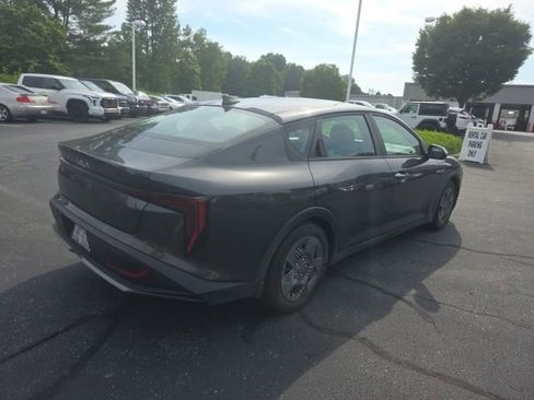 Used 2025 Kia K4 FWD image 6