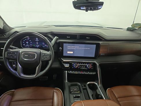 Used 2024 GMC Sierra 3500 Denali Ultimate image 14