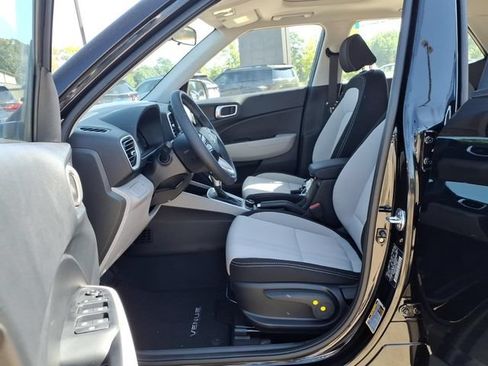 New 2026 Hyundai Venue SEL FWD image 16