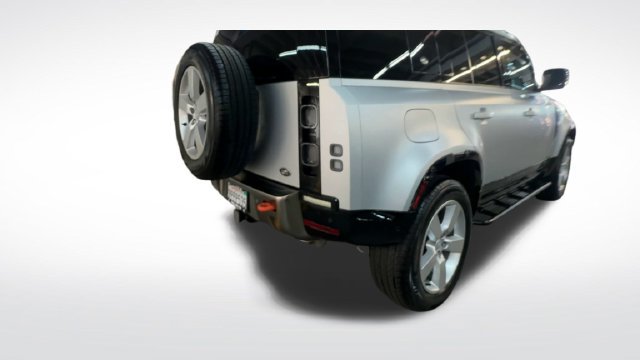 Used 2023 Land Rover Defender 110 X AWD/4WD image 9