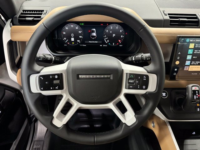 New 2025 Land Rover Defender 110 X-Dynamic SE AWD/4WD image 16